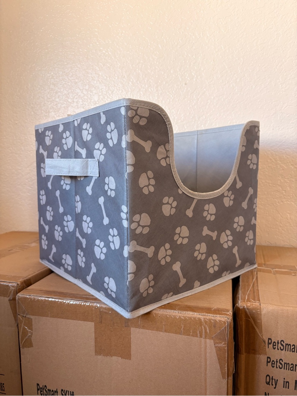 Pack of 20 brand new Gray Paw Print Pet Storage Bin